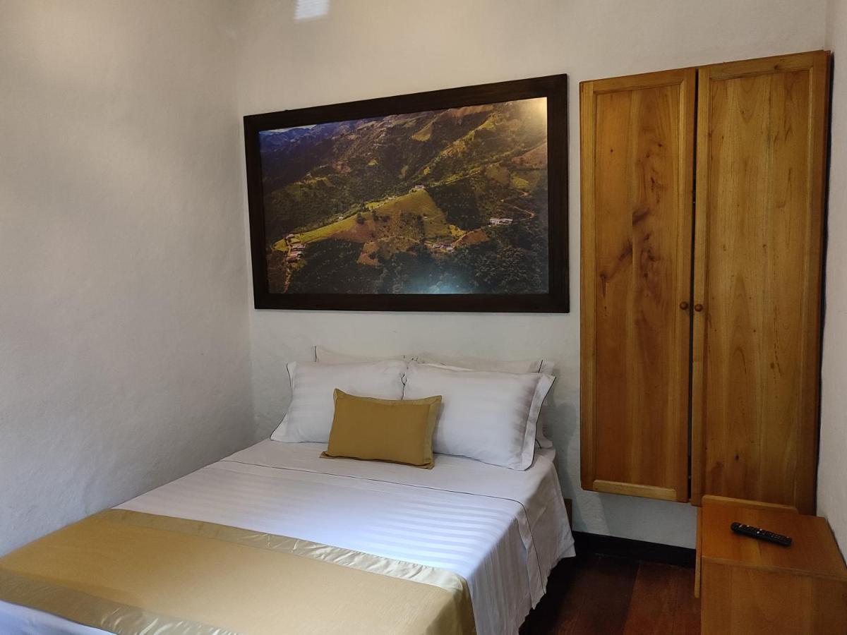 Hotel Boutique La Leyenda 1860 Salamina Екстериор снимка